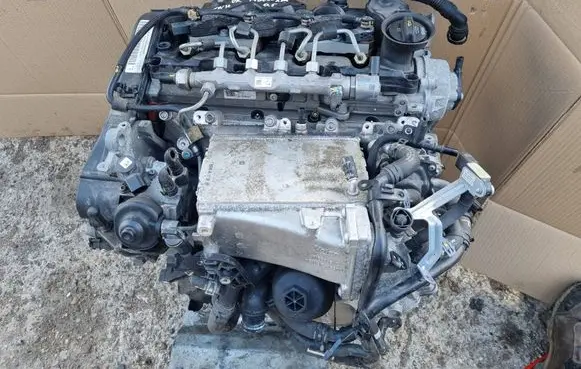 Audi Q5 SQ5 8R Engine CNH 04L103308D 04L103292G