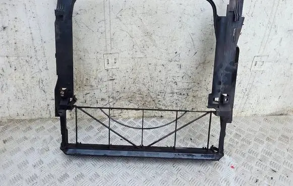 BMW X5 E53 Radiator mount bracket 1439105 17101439105