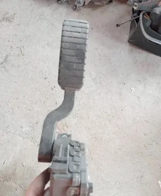 Renault Laguna II Accelerator throttle pedal 8200003392 6PV06811901