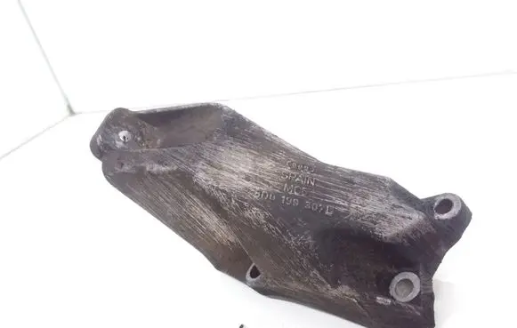 Volkswagen PASSAT B5 Engine mounting bracket 8D0199307L
