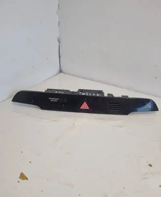 Hyundai Tucson TL Hazard light switch 93700D7100 3D136A1000