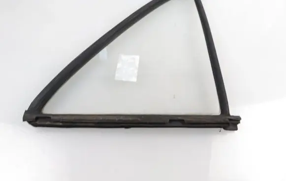 Mercedes-Benz W123 Rear side window 