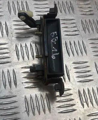 Hyundai Trajet Rear door interior handle