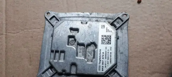 Audi A4 S4 B8 8K LED ballast control module 8K0907472A