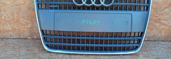 Audi Q7 4L Front bumper upper radiator grill
