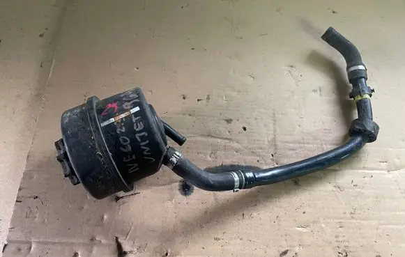 Iveco Daily 3rd gen Power steering fluid tank/reservoir 
