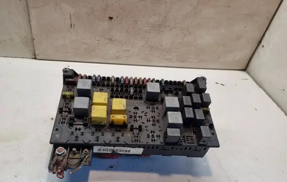 Mercedes-Benz ML W163 Fuse module 1635450205 80000180