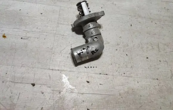 Lexus RC Thermostat housing 