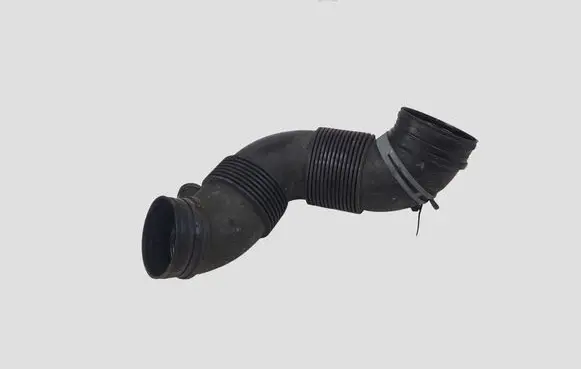 Skoda Octavia Mk2 (1Z) Air intake hose/pipe 3C0129654M