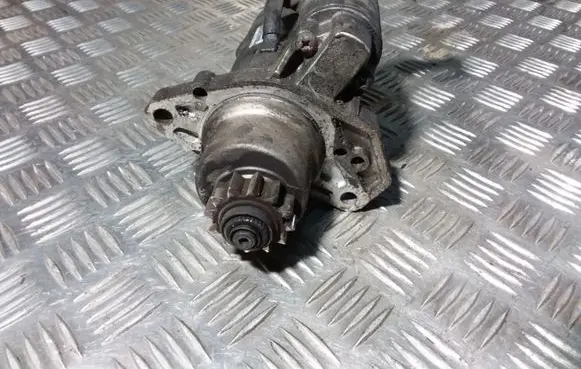 Nissan Almera N16 Starter motor M008T75371 23300WD000