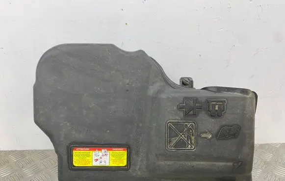 Peugeot 508 Fuse box cover