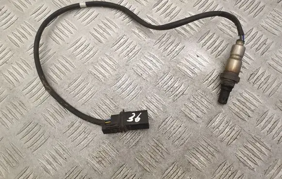 Volkswagen Golf VII Lambda probe sensor 04L906262A UE12