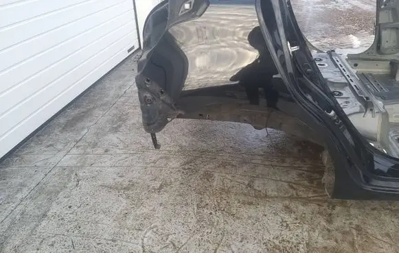 Suzuki Swift III Rear quarter panel ZMV
