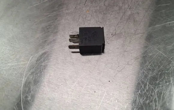Volvo S80 Other relay R000781400