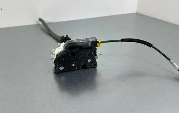 Audi Q3 8U Rear door lock 8K0839016H