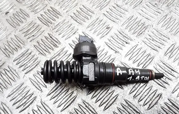 Audi A4 S4 B6 8E 8H Fuel injector 038130073aj