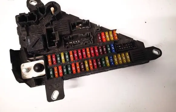 BMW 5 E60 E61 Fuse box set 690661805