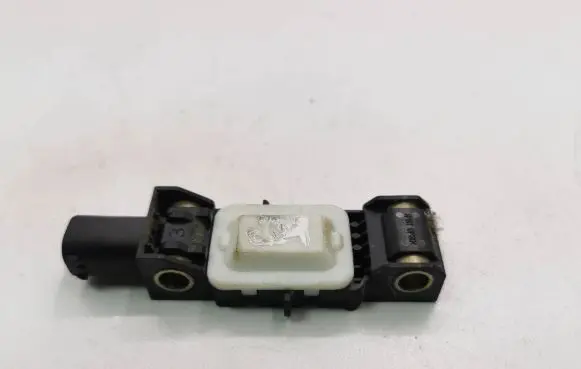 Chrysler 300 - 300C Airbag deployment crash/impact sensor 04671779AC 0205201930 090905