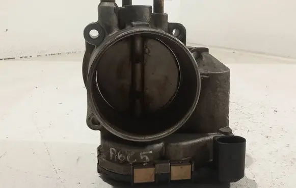 Audi A6 S6 C5 4B Throttle valve 078133062b
