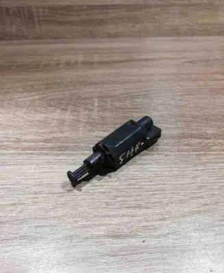 Volkswagen Jetta VI Brake pedal sensor switch 1h0927189d