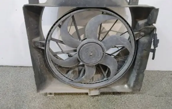 Jeep Cherokee Electric radiator cooling fan 