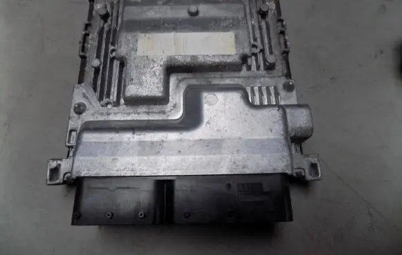 Mercedes-Benz C W204 Engine control unit/module 2711500391