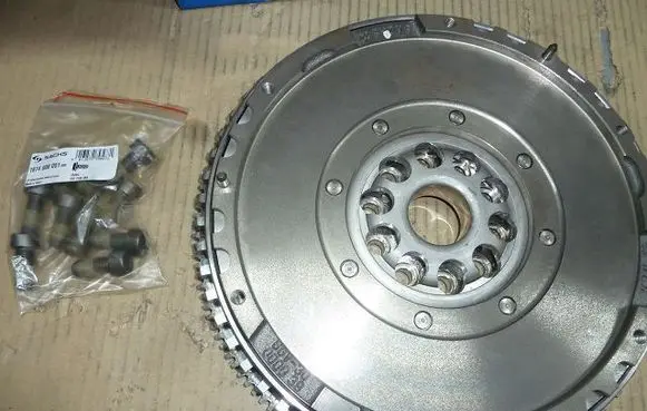 Volvo C30 Dual mass flywheel 2294001332