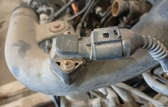 Audi A4 S4 B5 8D Air pressure sensor 0281000177
