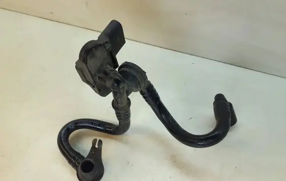 Volkswagen Golf VI Vacuum line/pipe/hose 1K0612041