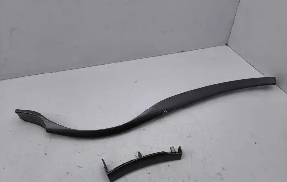 Hyundai i40 Dashboard glove box trim U09F343810 U09F233810