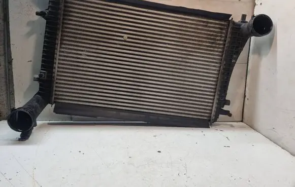 Volkswagen PASSAT B6 Intercooler radiator 3C0145803E