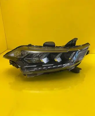 Mitsubishi Outlander Headlight/headlamp 8301D3-31