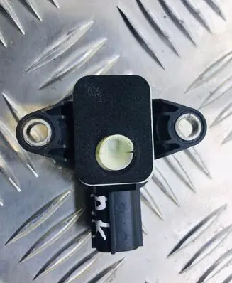 Audi A4 S4 B7 8E 8H Airbag deployment crash/impact sensor 8P0955557