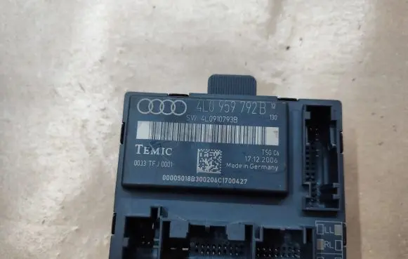 Audi Q7 4L Door control unit/module 4L0959792B