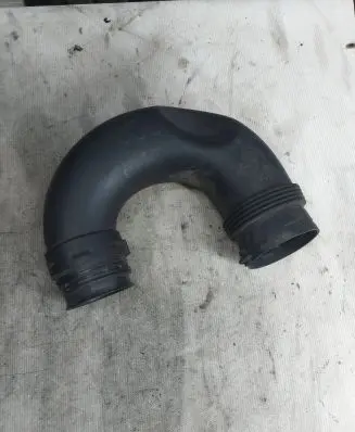 Volkswagen Touran I Air intake hose/pipe 1K0129618BA