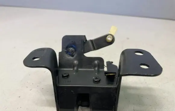 Hyundai Tucson JM Loading door lock 