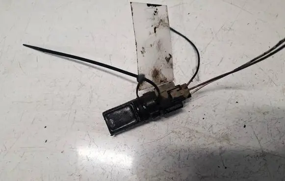Nissan X-Trail T30 Intake air temperature sensor