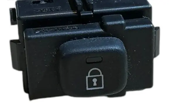 Volvo S60 Central locking switch button 31275374