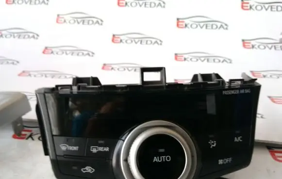 Toyota Prius+ (ZVW40) Climate control unit 5590047080