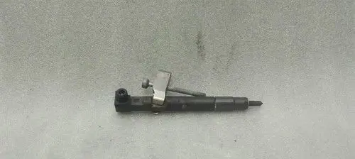 Mercedes-Benz C W205 Fuel injector A6510703287