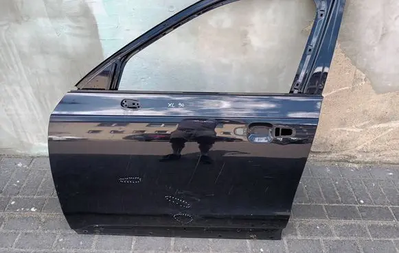 Volvo XC90 Front door