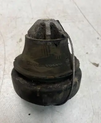 Volvo S80 Engine mount bracket 9161142