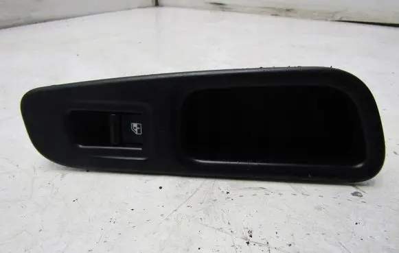 Jeep Renegade Quarter vent window switch KRIS235789