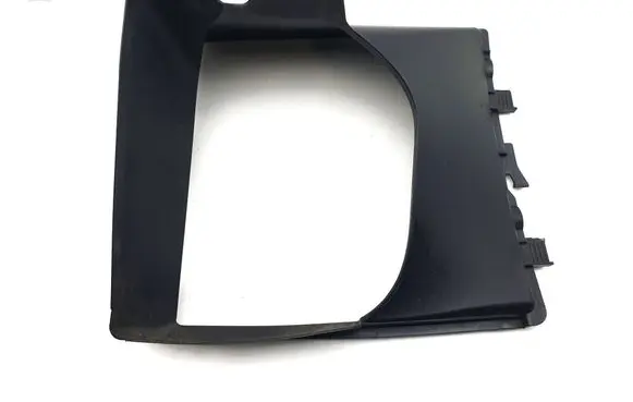 Porsche Macan (95B) Intercooler air channel guide 95B117336B