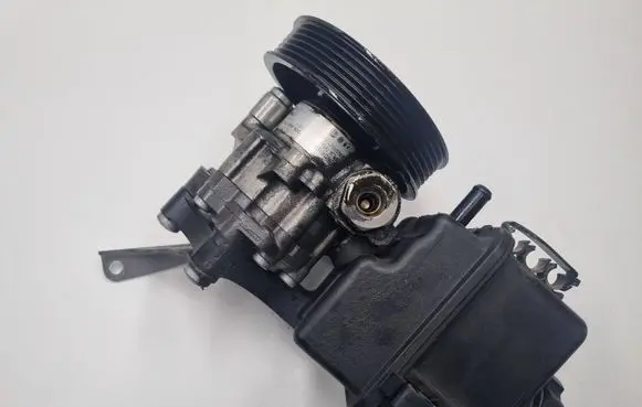 Mercedes-Benz Sprinter W906 Power steering pump A0064667801 0064667801