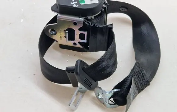 Audi Q5 SQ5 Rear seatbelt 000090H 610307000 6009173