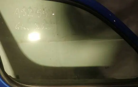 Citroen Berlingo Front door window glass four-door as2