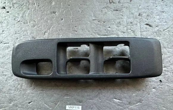 Mitsubishi Pajero Electric window control switch MR444893