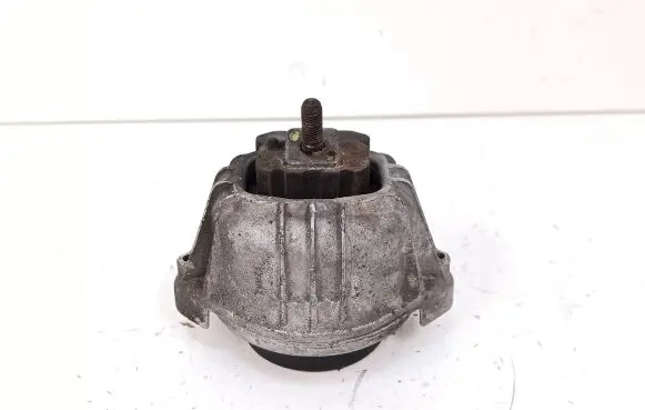 BMW X1 E84 Engine mount bracket 6768853 13981112