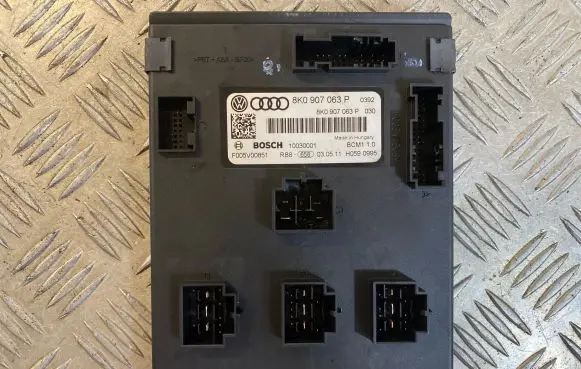 Audi A4 S4 B8 8K Comfort/convenience module 8K0907063P F005V00851 10030001